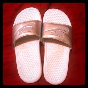 Nike Sandles